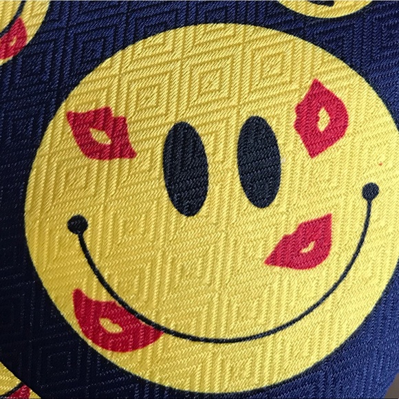 Brand: Deborah handmade Smiley Face Tie made in Korea 100% Polyester - Picture 7 of 10